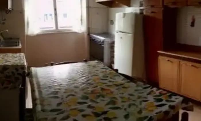 Rexer-Roma-camere-per-studenti-CUCINA